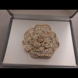 Unique Nolan Miller Gardenia brooch. Excellent condition!